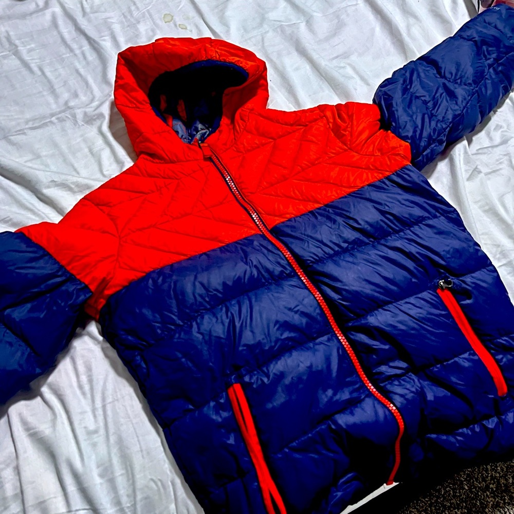 Kids Puffer Jackets Size LG 10/12 can fit other as well